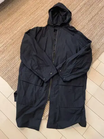 UNIQLO U 블랙 모즈 코트