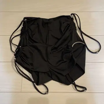 멜트 더 레이디 드로스트링 숏 팬츠