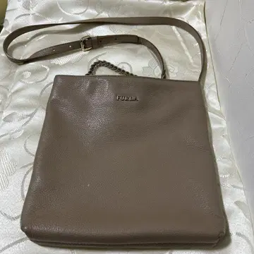FURLA 브라운 숄더백