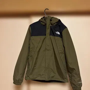 The North Face 마운틴 파카 올리브 블랙