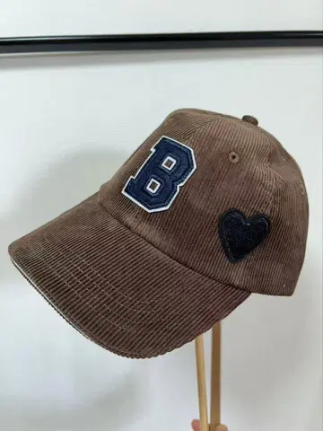 bibiy. 비비 B. CLUB CAP