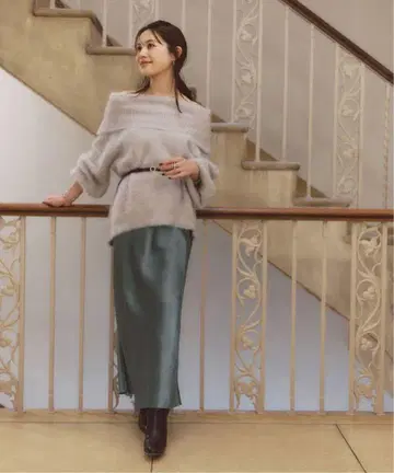 [ NOBLE x L'AUBE BLANC ] 내로우 A라인 새틴 스커트