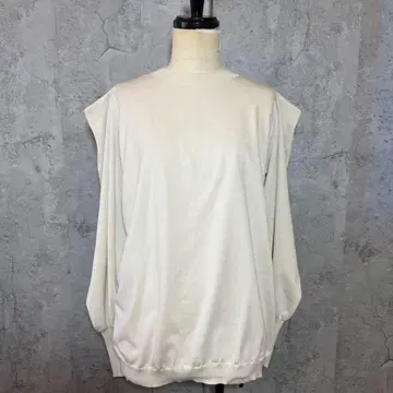LAATO PUFF PUFF SLEEVE KNIT