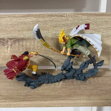 선착순 원피스 MANHOOD 로저 흰 수염 세트