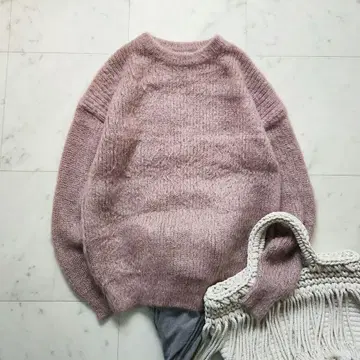 새상품급 어반 리서치 모헤어 니트 루즈핏 크루넥 핑크 계열