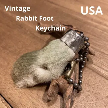 USA제 빈티지 토끼 발 키체인 럭키 참 미국 화이트