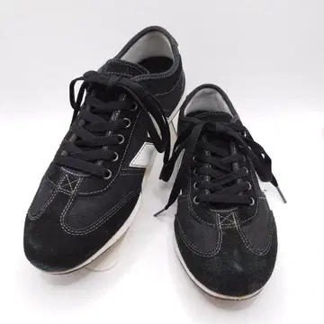 맥베스 MACBETH 블랙 스니커즈 25cm