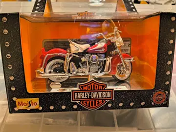 Maisto Harley-Davidson 1/18 스케일 모델