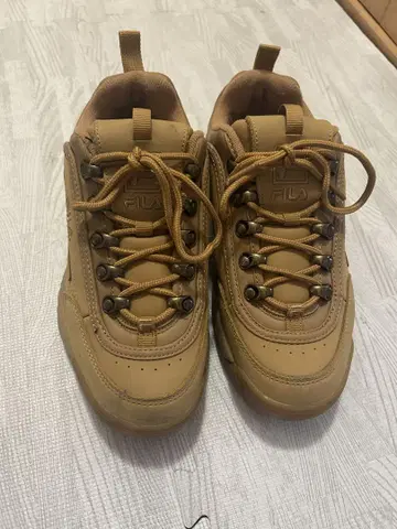 FILA 디스럽터 2 클레이 위트 카멜 통굽