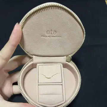 etc 목걸이 보관 케이스