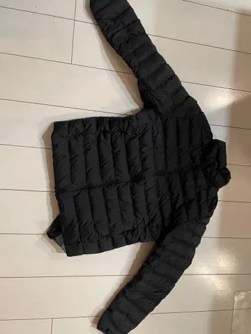 UNIQLO 울트라 라이트 다운 블랙