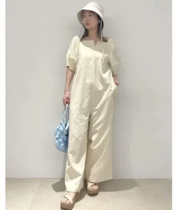 [ emmi atelier ] 린넨 혼방 올인원 베이지