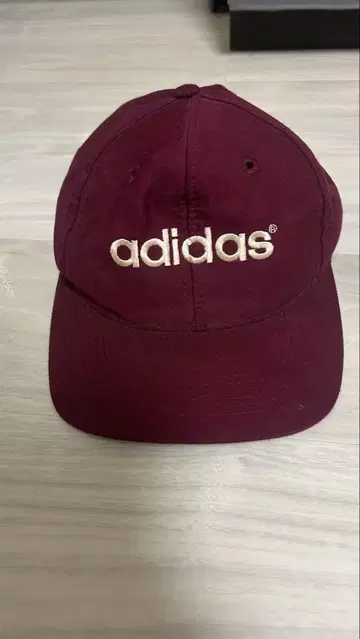 adidas 버건디 캡 보르도