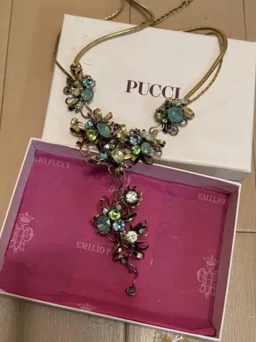PUCCI 플라워 모티브 목걸이