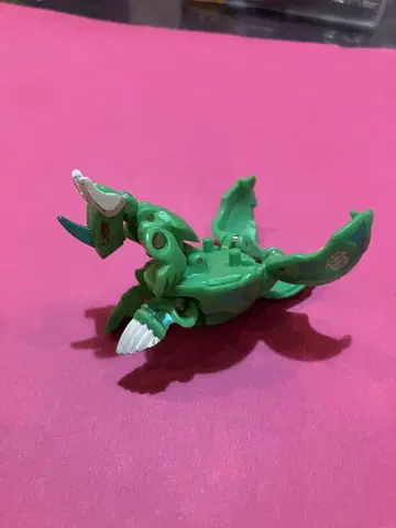 바쿠간 헬릭스 드라가노이드 BAKUGAN