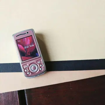 [ docomo ] 폴더폰 D901i 미니어처 피규어 레트로 핑크