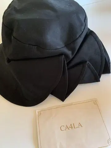 CA4LA 블랙 플랩 포함 햇