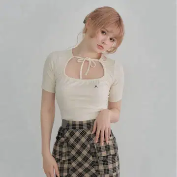 andmary Chelsea ribbon tops