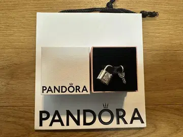 정품 PANDORA 자물쇠와 열쇠 참 박스 포함 새상품