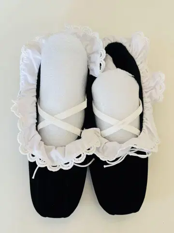 Bibiy. B. LACE BALLERINAS 비비 플랫 발레 슈즈