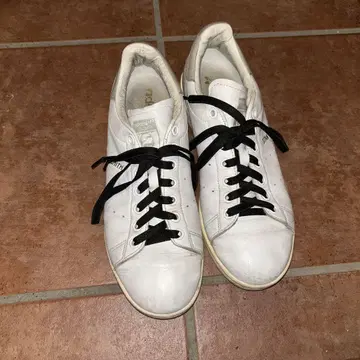 STAN SMITH 화이트 스니커즈