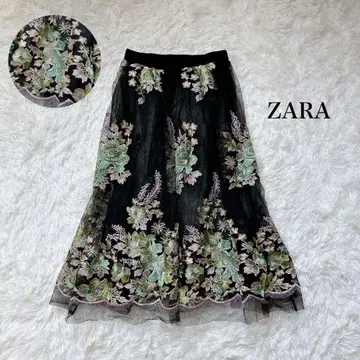 ZARA 꽃무늬 자수 고급스러움 블랙 샤샤 스커트