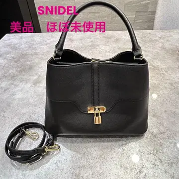 snidel 거의 미사용 새상품급 패드락 백 블랙