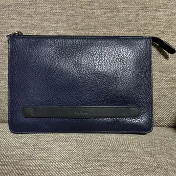 FURLA 훌라 클러치백 세컨드 백 네이비 블랙