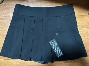 KHAKIPOINT 블랙 플리츠 스커트