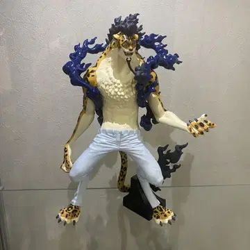 로브 루치 피규어 KING OF ARTIST 각성 버전