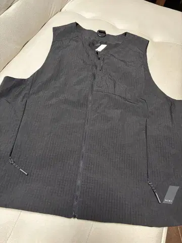 ZARA ATHLETICS 블랙 베스트 포켓 부착 스포츠 새상품급