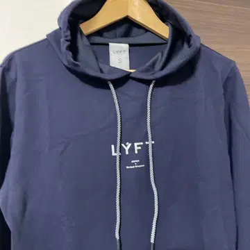 [ 새상품급 ] LYFT S 후드티 근력 운동 트레이닝복