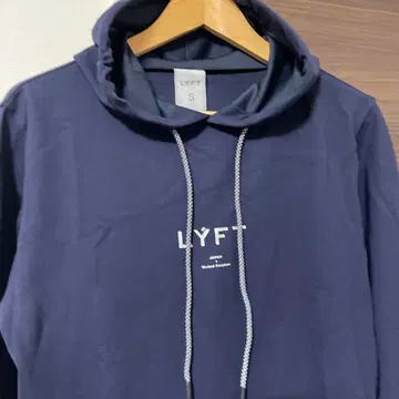 [ 새상품급 ] LYFT S 후드티 근력 운동 트레이닝복
