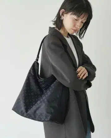 러셋 모노그램 나일론 자카드 2way 숄더백
