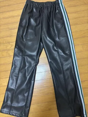차오패닉 인조 가죽 팬츠
