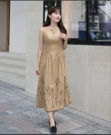Tulip Cotton Blend Midi Dress herlipto