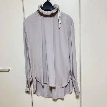 새상품 RADIATE 그레이지 하이넥 프릴 긴팔 셔츠