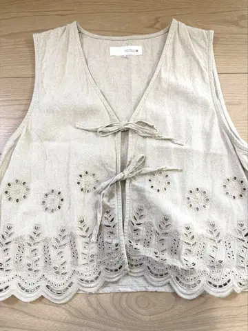 ZARA 새상품급 린넨 컷워크 자수 베스트