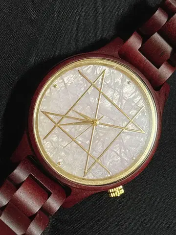 NOZ 핑크 쿤차이트 42mm 손목시계