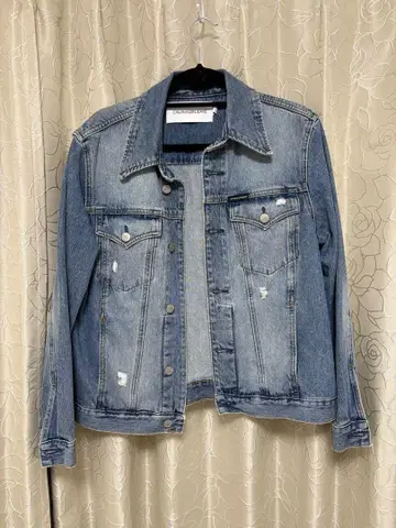 [ 최종 가격 인하 ] 캘빈클라인 라이트 블루 데미지 데님 자켓