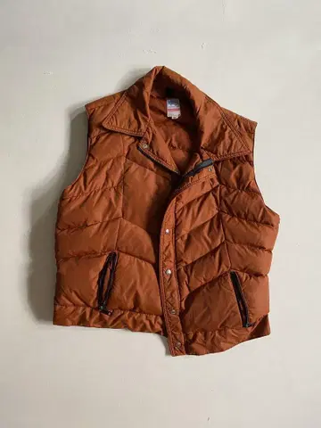80s- frost line down vest
