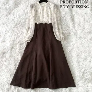 PROPORTION BODY DRESSING 플라워 도킹 원피스
