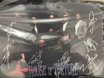 신일본 프로레슬링 하우스 오브 토처 사인 포함 포트레이트