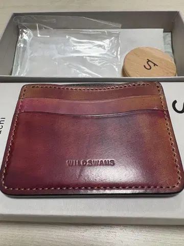 새상품급 에드워드 와일드 스완스 울트라 바이올렛