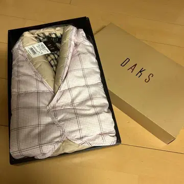 새상품 미사용 DAKS 깃털 어깨 패드 핑크 베이지 체크