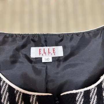 ELLE 체크 무늬 슬리브리스 드레스 140