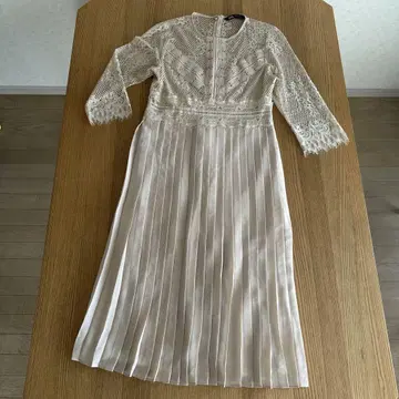 [새상품] ZARA 레이스 원피스 S 사이즈 베이지 계열
