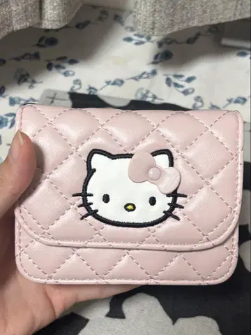 [ HELLO KITTY ] 퀼팅 카드 케이스 키 참