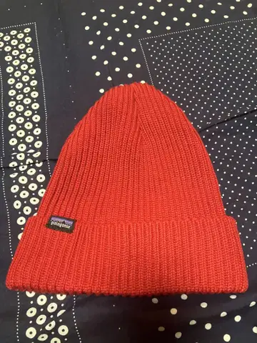 Patagonia 빨간색 니트 모자