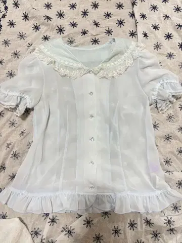 엔젤릭 프리티 블라우스